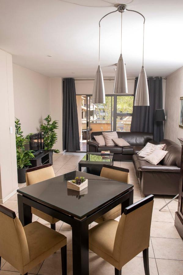 Grayston Exec Apartments Johannesburg Esterno foto
