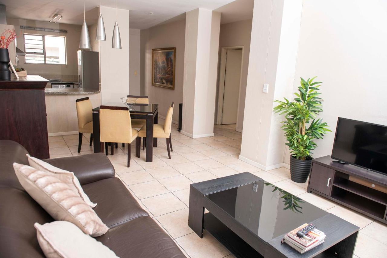 Grayston Exec Apartments Johannesburg Esterno foto