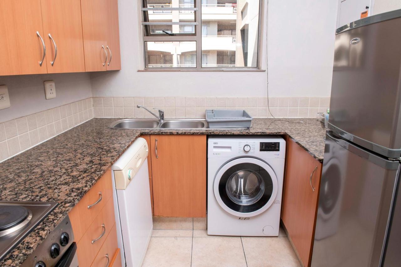 Grayston Exec Apartments Johannesburg Esterno foto